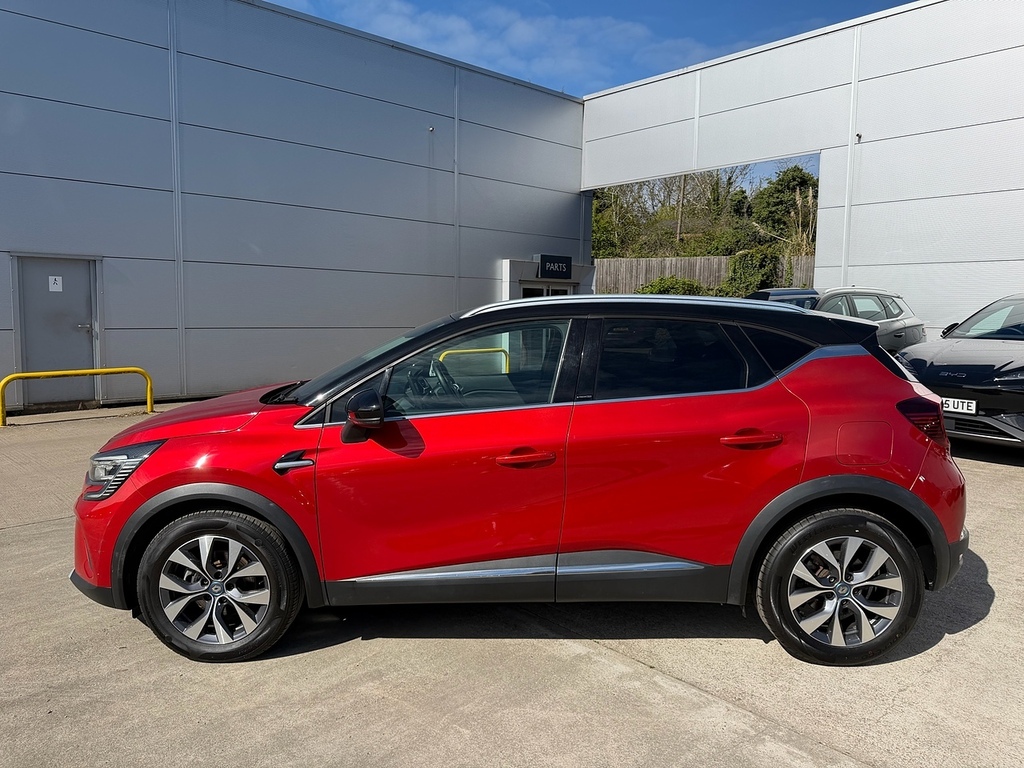 Renault Captur E-tech S Edition YK21TBJ Red #4