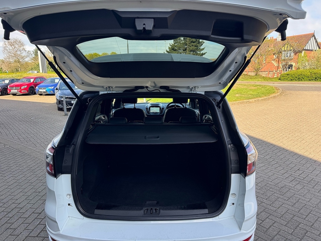 Ford Kuga Tdci St-line AE68KBJ White #5