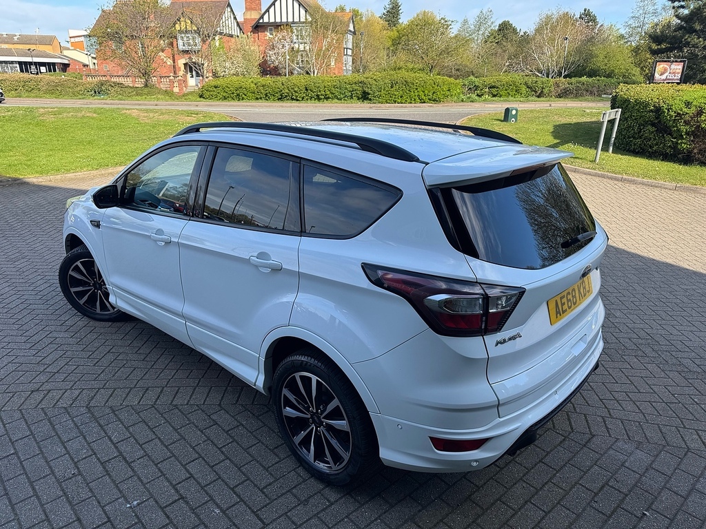 Ford Kuga Tdci St-line AE68KBJ White #4