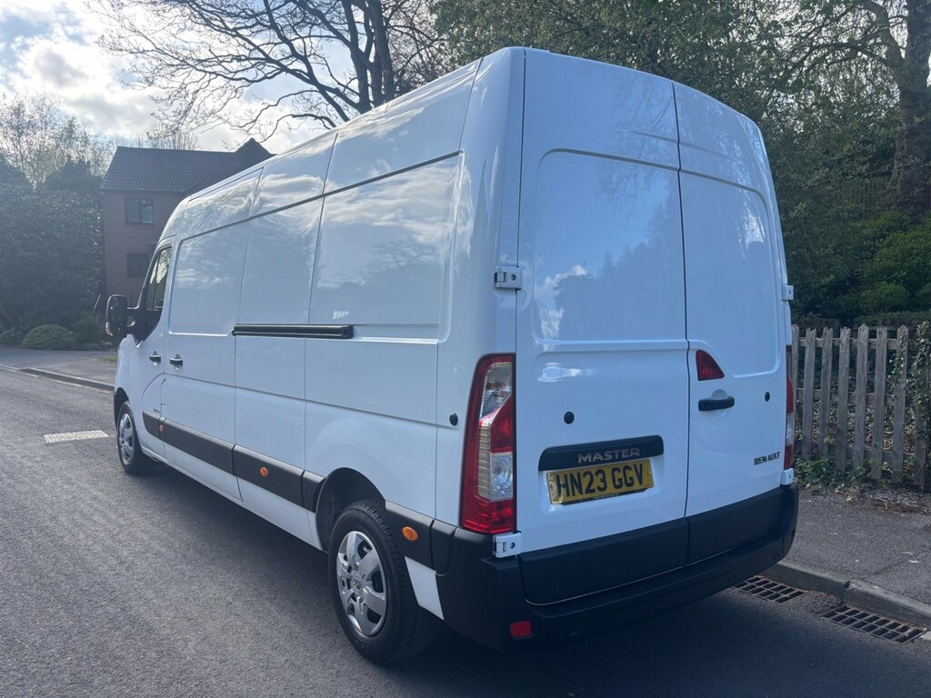 Renault Master 2.3 Dci 35 Business Fwd Lwb Medium Roof Euro 6 HN23GGV White #4