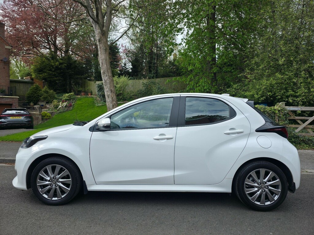 Toyota Yaris 1.5 Vvt-h Icon E-cvt Euro 6 Ss YH23JGO White #5