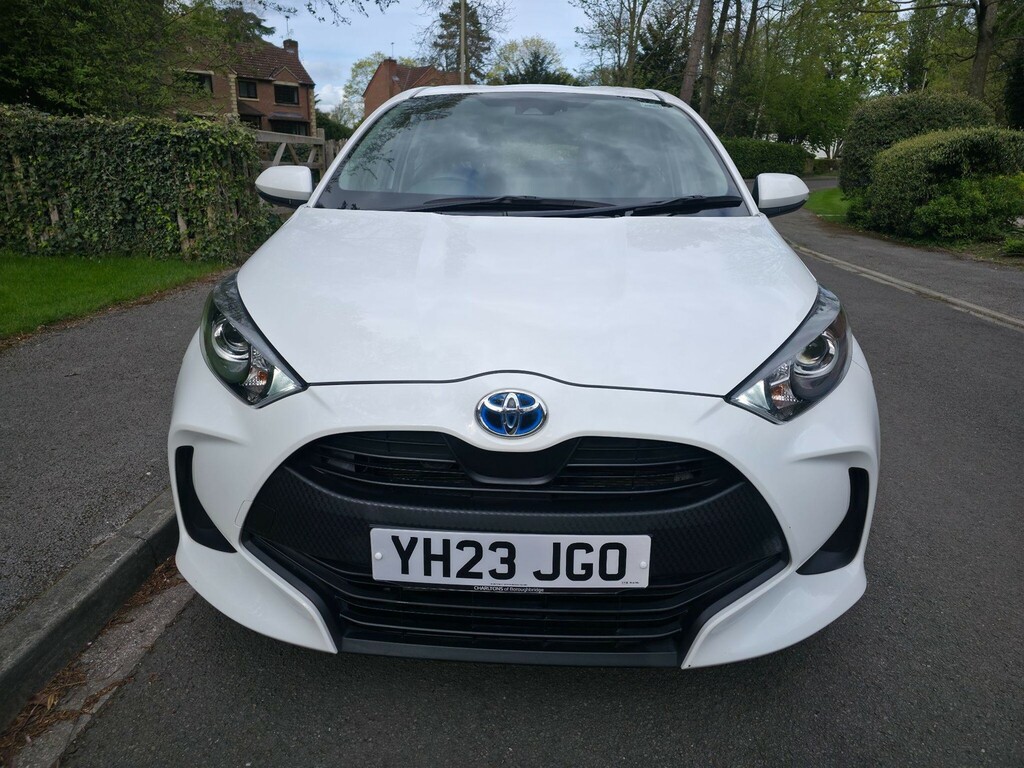 Toyota Yaris 1.5 Vvt-h Icon E-cvt Euro 6 Ss YH23JGO White #2