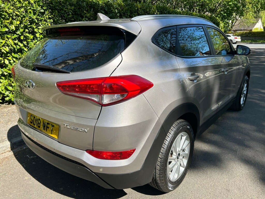 Hyundai Tucson 1.6 Gdi Blue Drive Se Nav Euro 6 Ss SD18WFT White #2