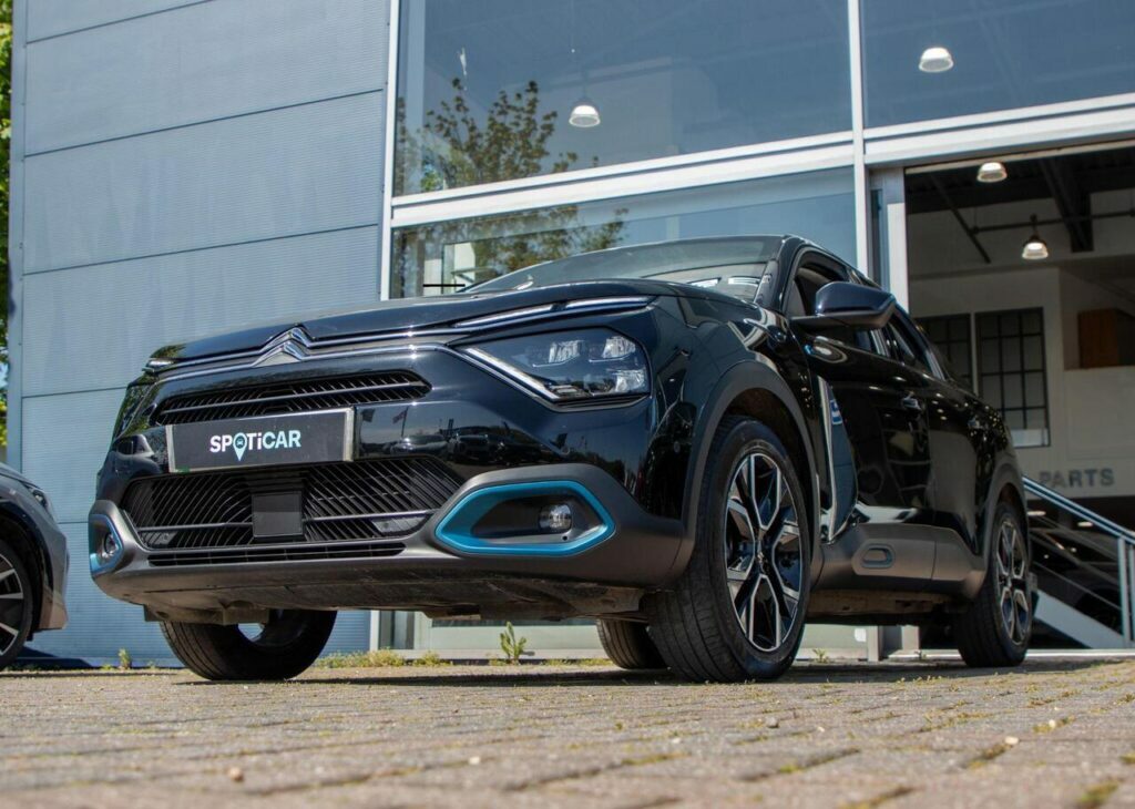 Citroen e-C4 50Kwh Shine Plus 7.4Kw Charger OV73YON Black #6