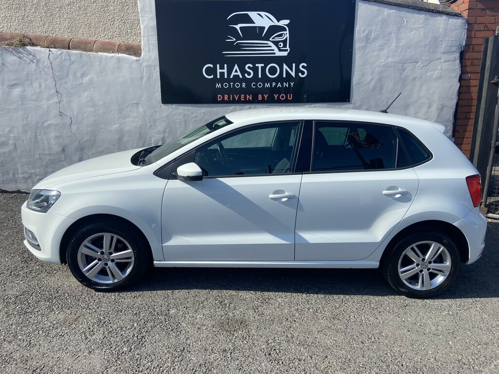 Volkswagen Polo Hatchback 1.2 Tsi Match Edition 2017 PF67FGZ White #4
