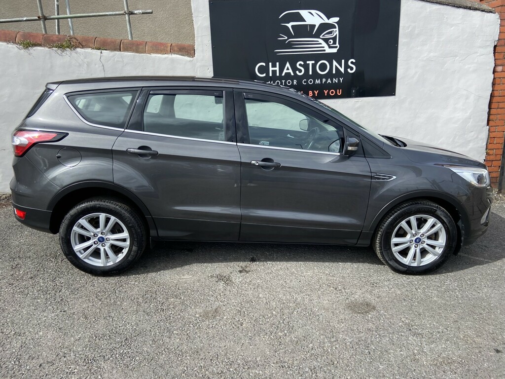 Ford Kuga Suv 1.5 T Ecoboost Zetec 2017 Grey #2