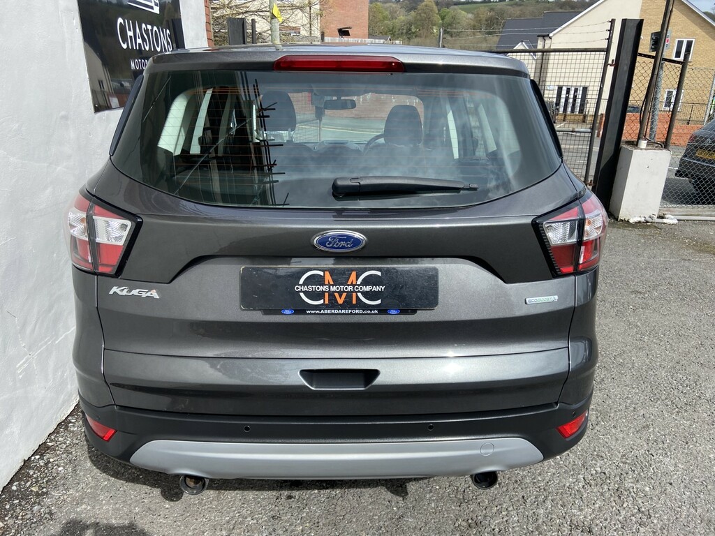 Ford Kuga Suv 1.5 T Ecoboost Zetec 2017 Grey #3