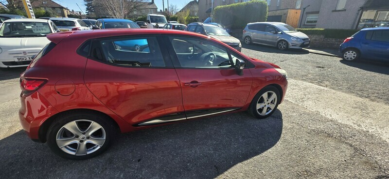 Renault Clio Dynamique Medianav SA63FDC Red #4