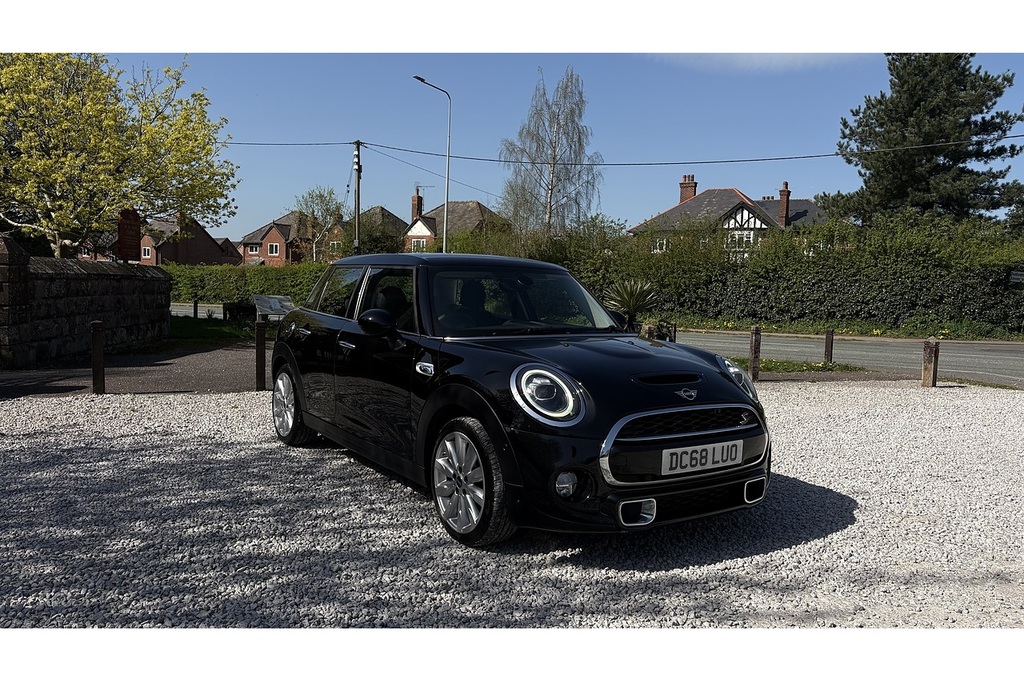 Mini Hatch Exclusive Black #5