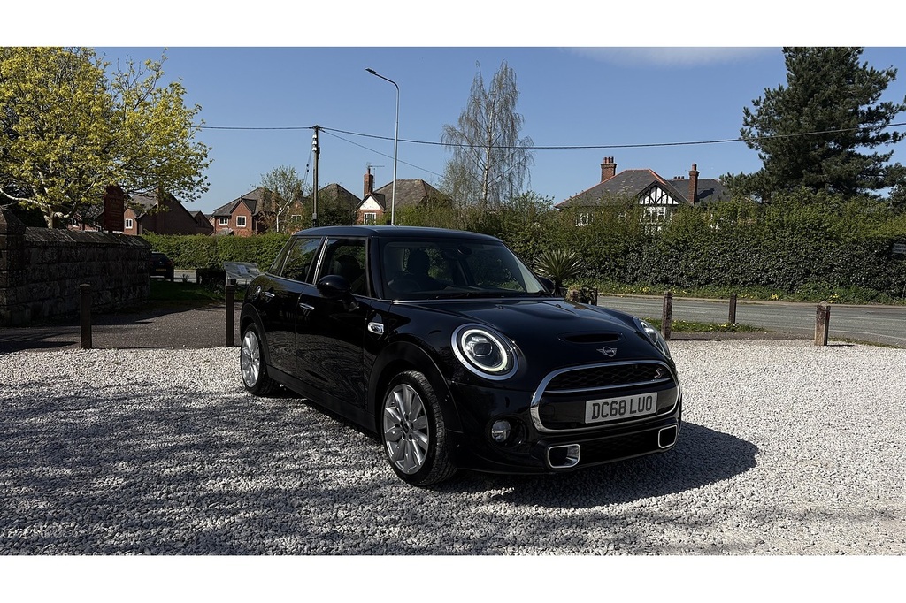 Mini Hatch Exclusive Black #2