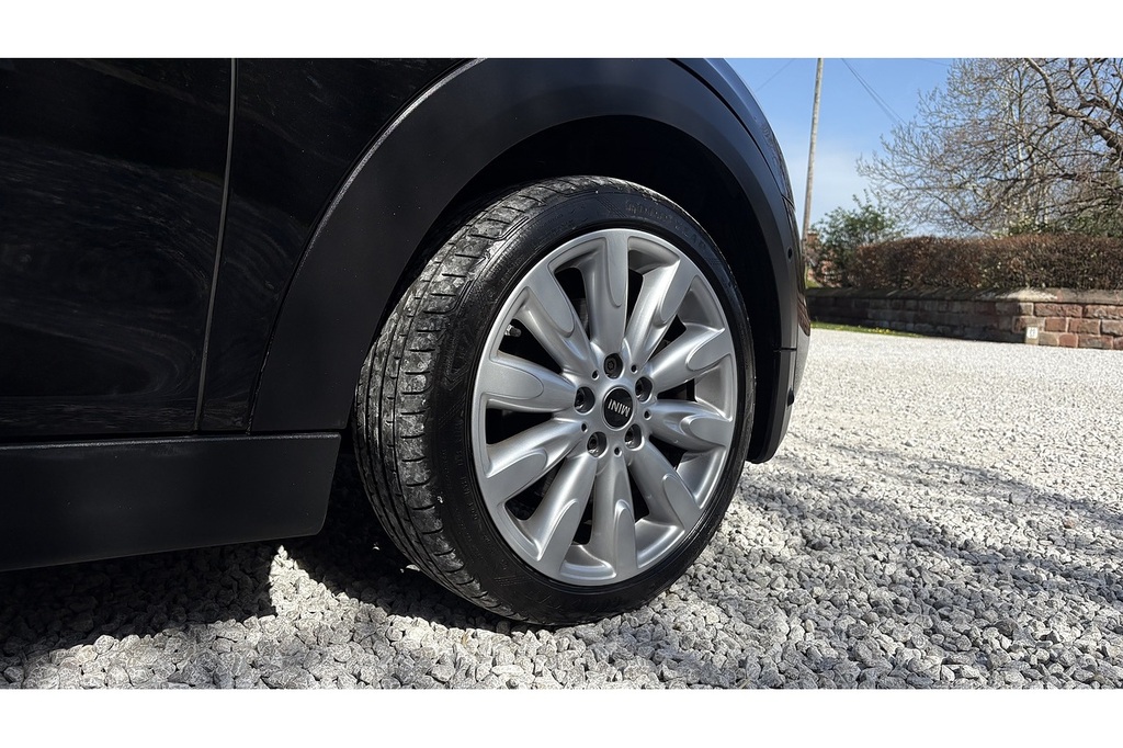 Mini Hatch Exclusive Black #4