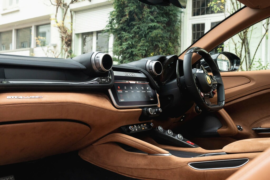 Ferrari Gtc4 Lusso T  #4