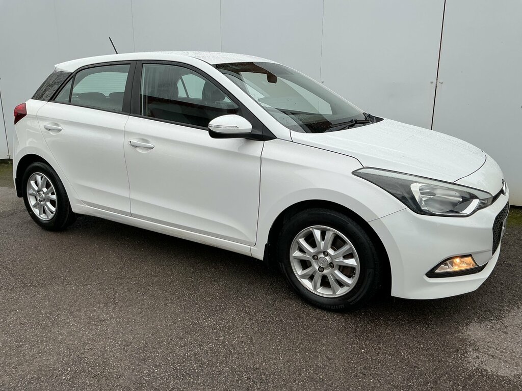 Hyundai I20 1.4 Crdi Se Hatchback Euro 6 90 White #2