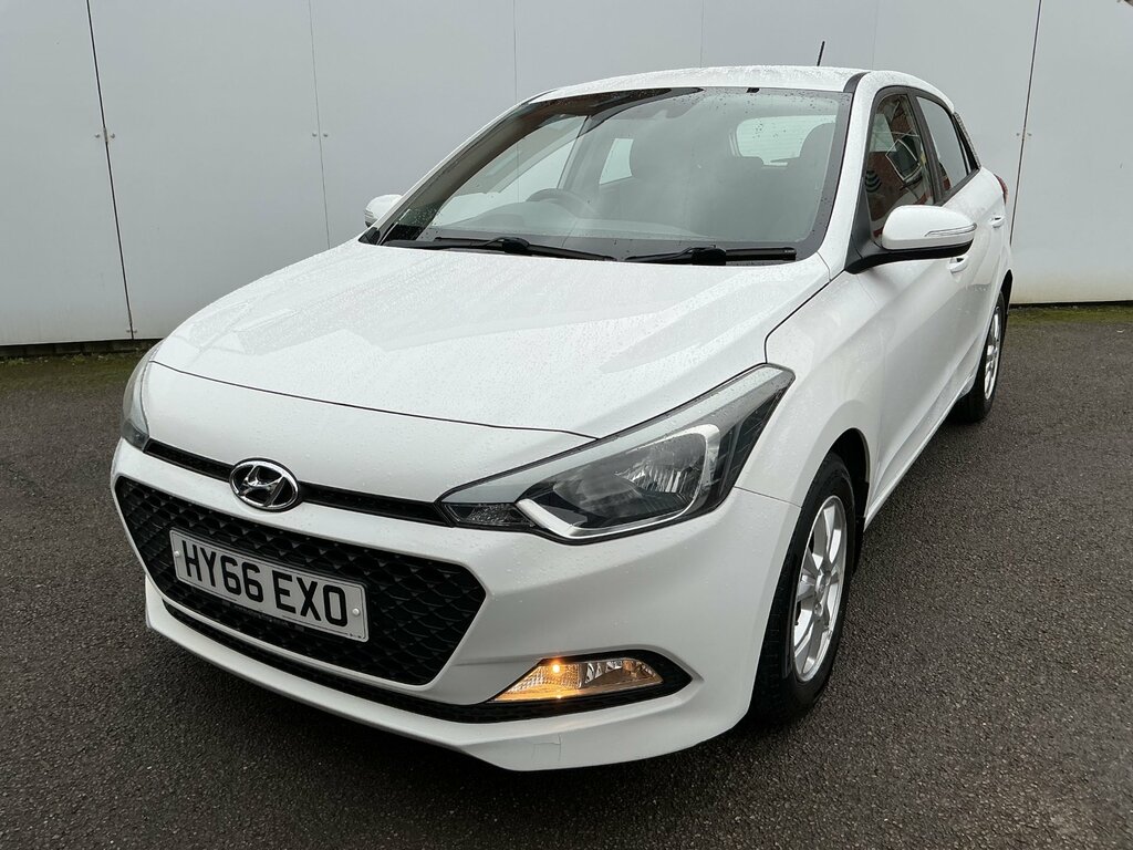 Hyundai I20 1.4 Crdi Se Hatchback Euro 6 90 White #3