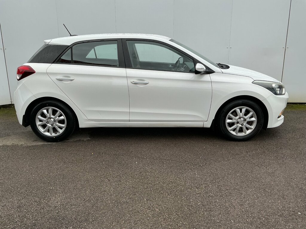 Hyundai I20 1.4 Crdi Se Hatchback Euro 6 90 White #6