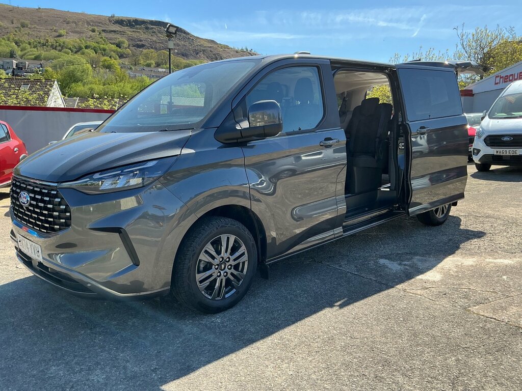 Ford Tourneo Custom 2.0 320 Ecoblue Titanium Luxe Minibus Double Cab 5 Grey #4