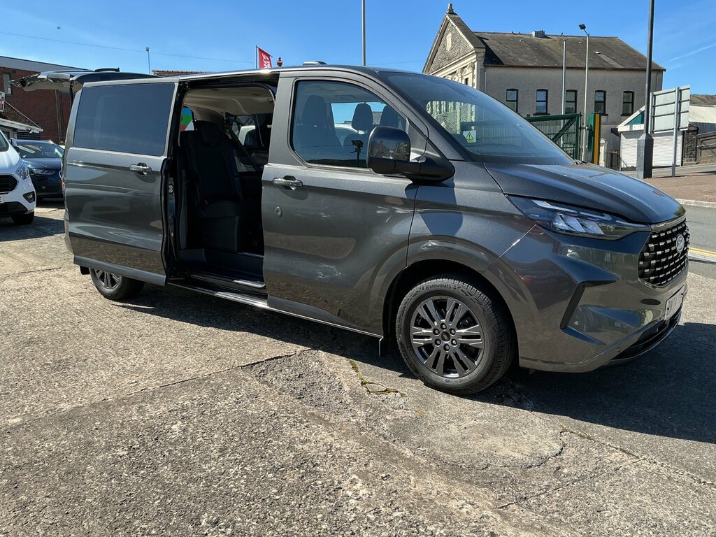 Ford Tourneo Custom 2.0 320 Ecoblue Titanium Luxe Minibus Double Cab 5 Grey #3