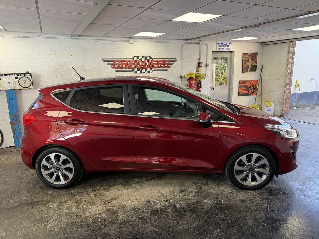 Ford Fiesta T Ecoboost Titanium FG67LPX Red #5