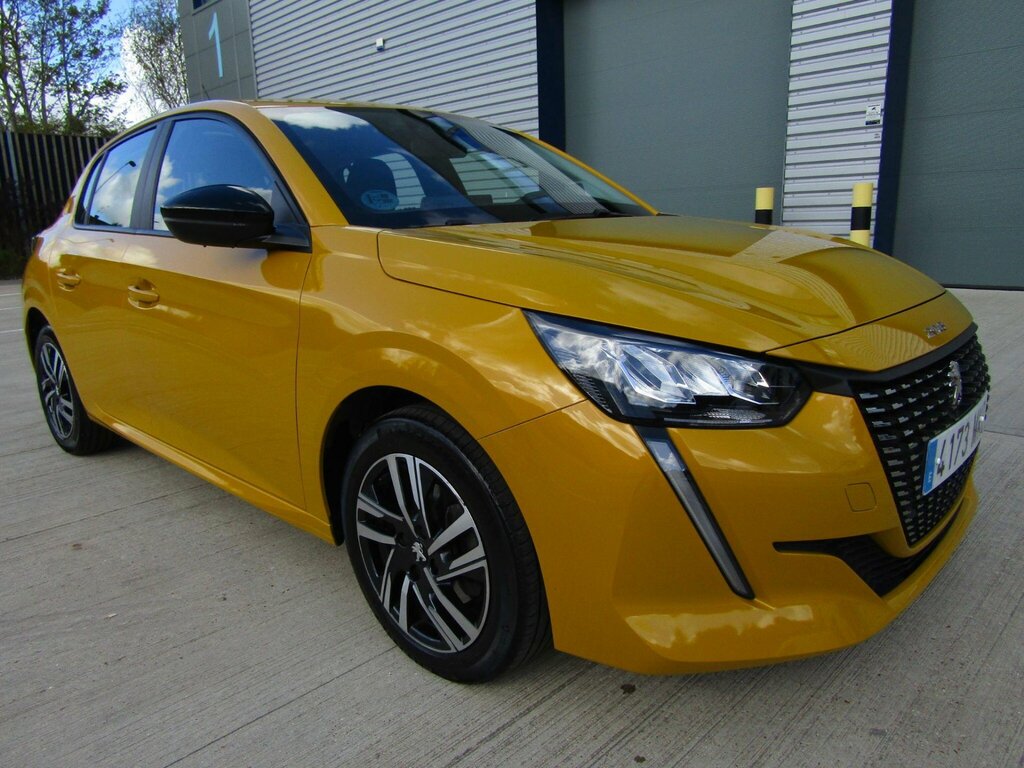 Peugeot 208 1.2 Pure Tech Active Pack Lhd Yellow