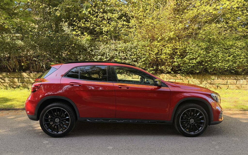 Mercedes-Benz GLA Class 2.1 Gla220d Amg Line Premium 7G-dct 4Matic Euro YH18TPG Red #2