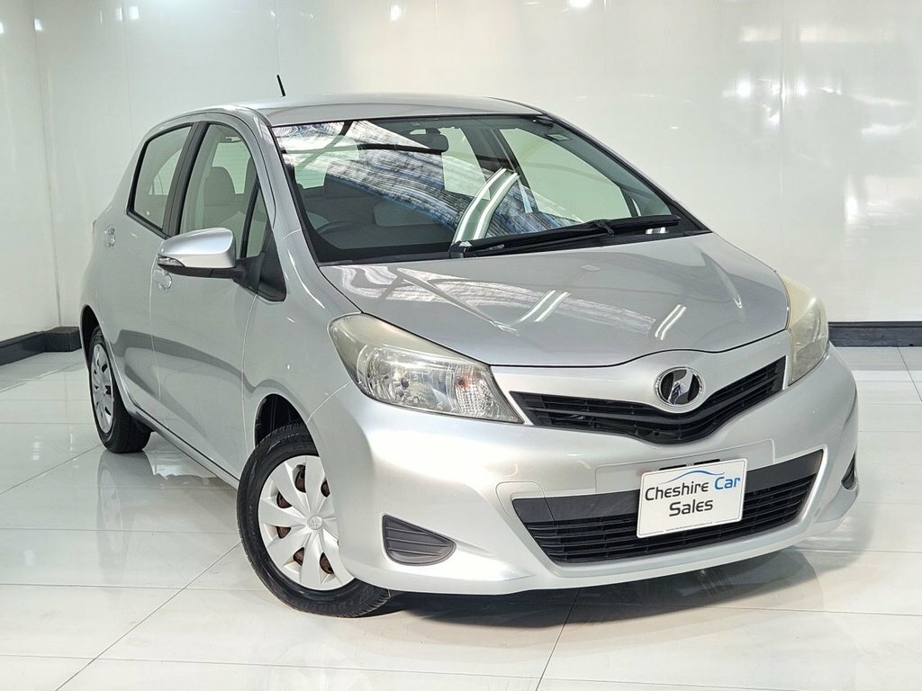 Toyota Vitz Hatchback Silver #2