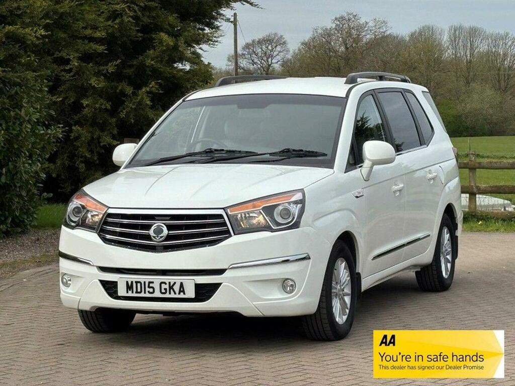 SsangYong Turismo Mpv 2.0 E-xdi Es T-tronic Euro 5 201515 White