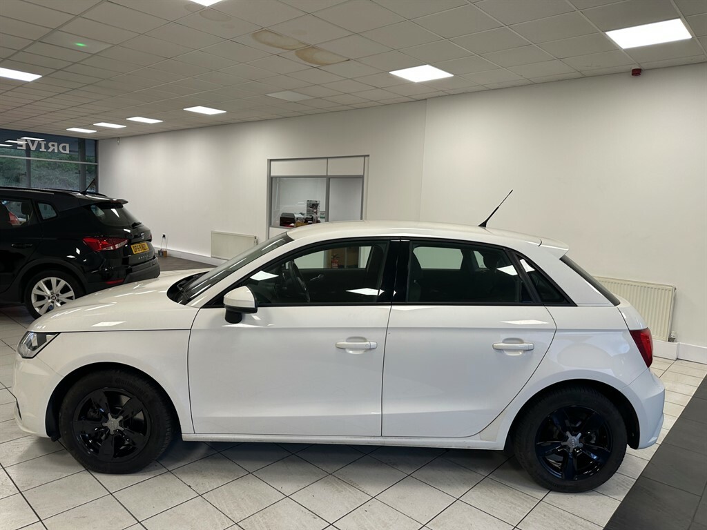Audi A1 1.6 L Sportback Tdi Se KM67NWU  #4
