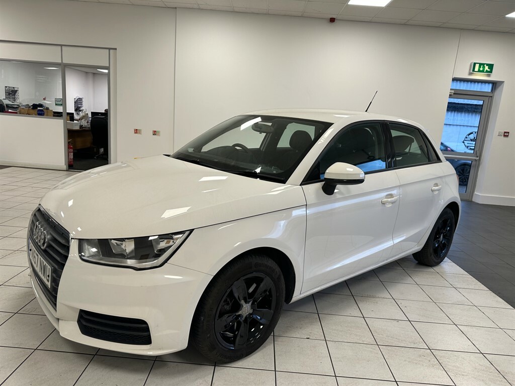 Audi A1 1.6 L Sportback Tdi Se KM67NWU  #2