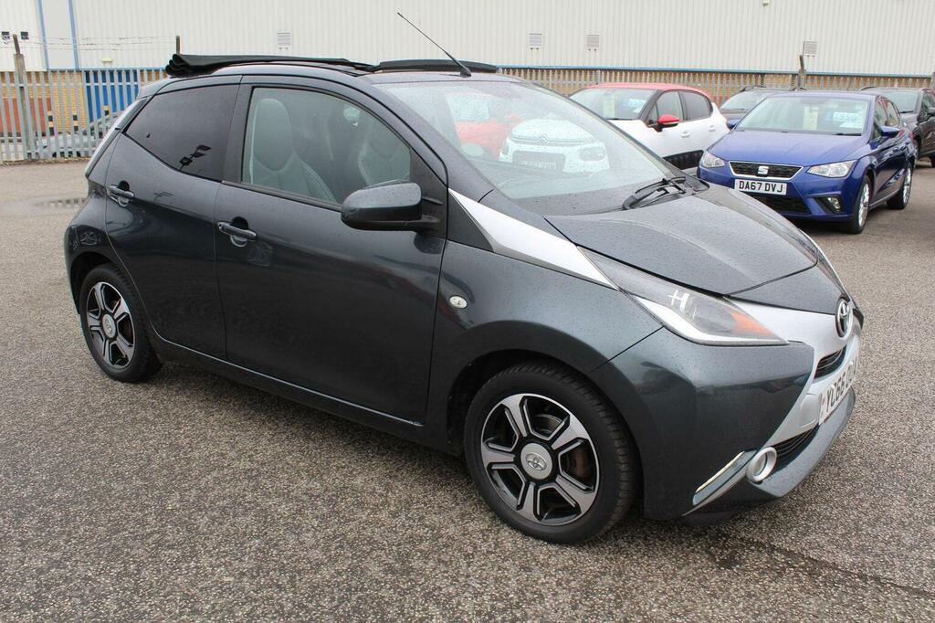 Toyota Aygo Hatchback 1.0 Vvt-i X-clusiv3 Funroof X-shift Euro YC66OOA Grey #3