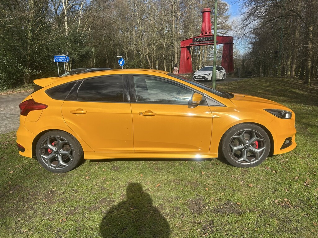 Ford Focus 2.0 Tdci St-3 Yellow