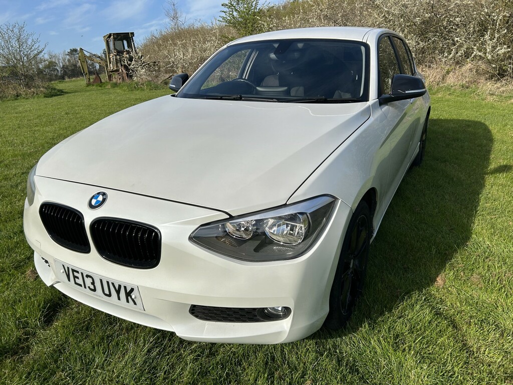 BMW 1 Series 2.0 118D Se Sport 5-Door White #4
