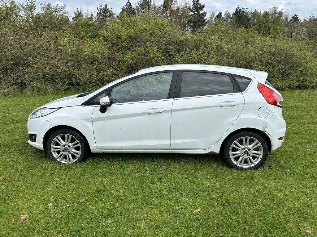 Ford Fiesta 1.5 Tdci Zetec NV64TWY White #5