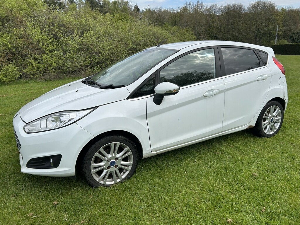 Ford Fiesta 1.5 Tdci Zetec NV64TWY White #6