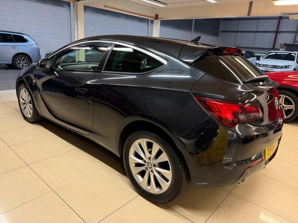 Vauxhall Astra GTC 2.0 Cdti Sri Euro 5 S S Black #4