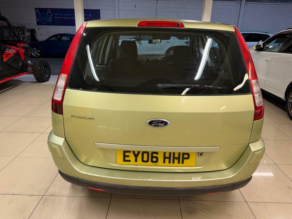 Ford Fusion 1.6 Zetec Climate Green #5