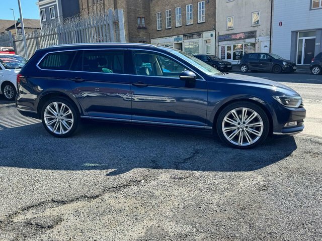 Volkswagen Passat 2016 2.0 Tdi Bluemotion Tech Gt Estate CU16NUM Blue #4