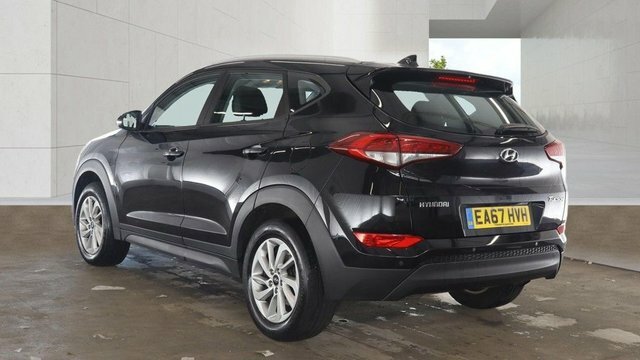 Hyundai Tucson 2017 1.6 Gdi Blue Drive Se Nav Suv Manu EA67HVH Black #6