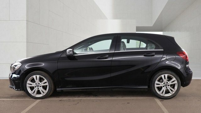 Mercedes-Benz A Class 2017 2.1 A200d Sport Premium Plus Hatchback KU67OWA Black #6