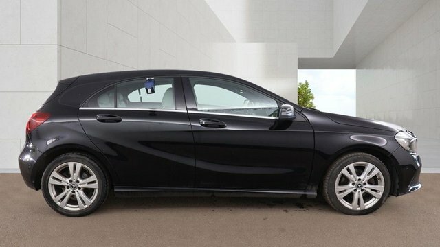Mercedes-Benz A Class 2017 2.1 A200d Sport Premium Plus Hatchback KU67OWA Black #5