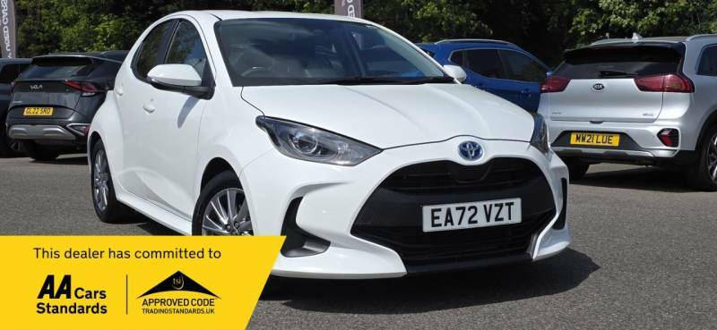 Toyota Yaris 1.5 Hybrid Icon Cvt - 2022 72 White