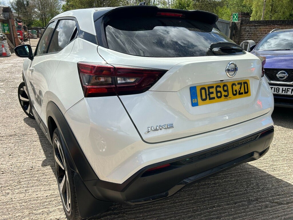 Nissan Juke 1.0 Dig-t N-connecta Euro 6 Ss OE69GZD White #4