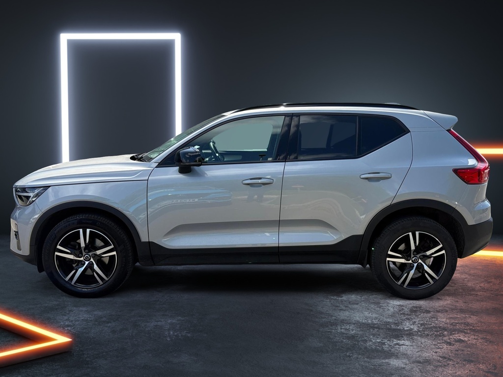 Volvo XC40 2.0 B3p Plus Dark YN23SVS Silver #2