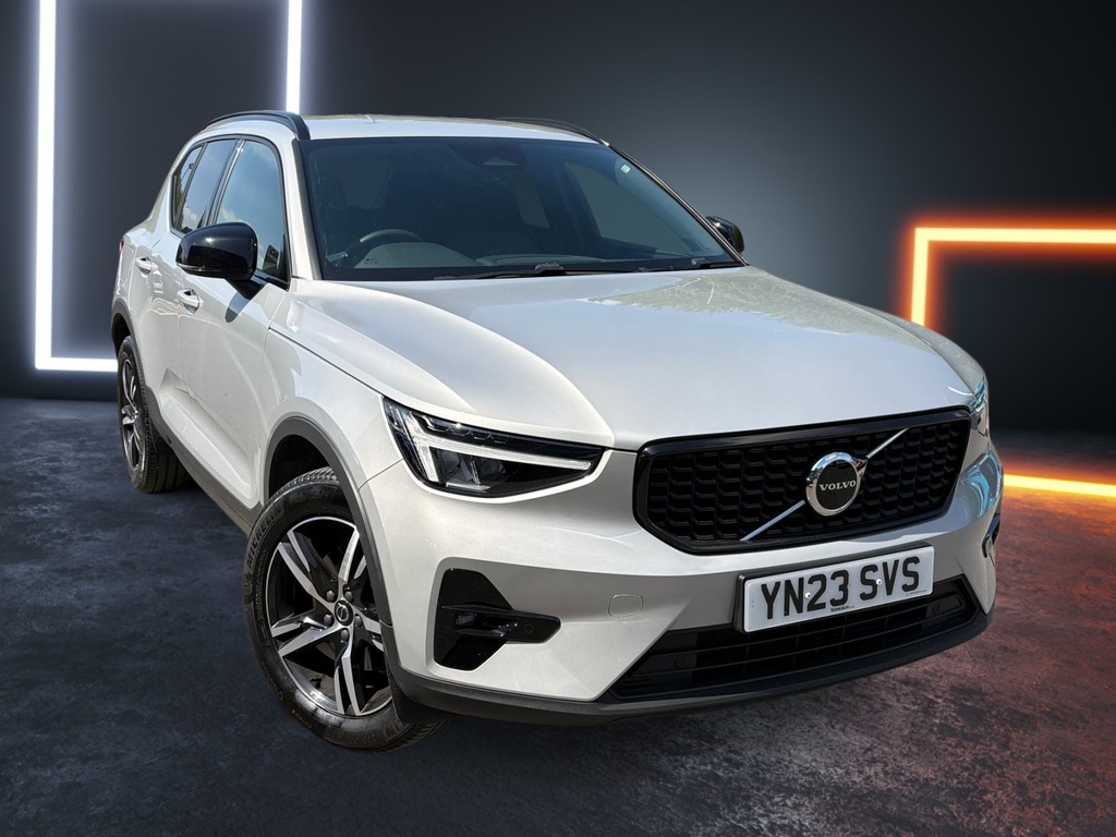 Volvo XC40 2.0 B3p Plus Dark Silver