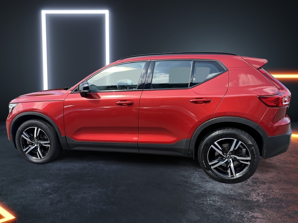 Volvo XC40 2.0 B3p Plus Dark AP23KLE Red #2