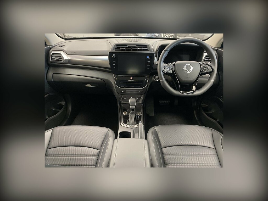 SsangYong Tivoli 1.5 K40 Suv Euro 6 Ss 163 Ps Silver #2