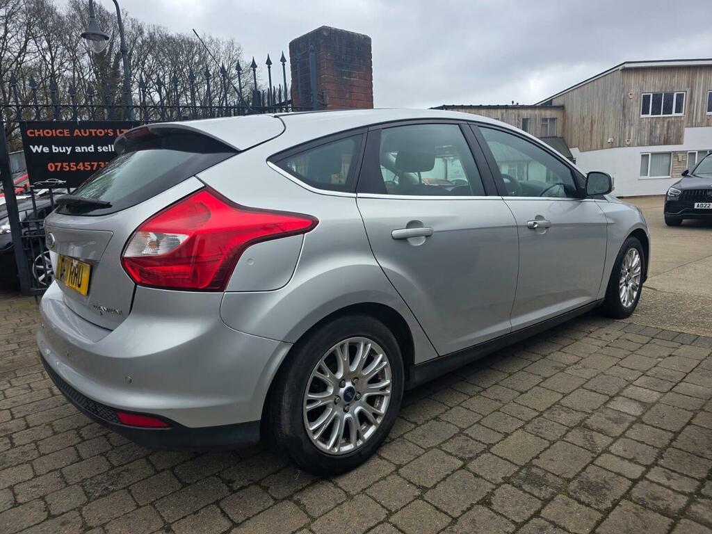 Ford Focus Hatchback 1.6 Titanium Euro 5 201111 CE11RRU Silver #4