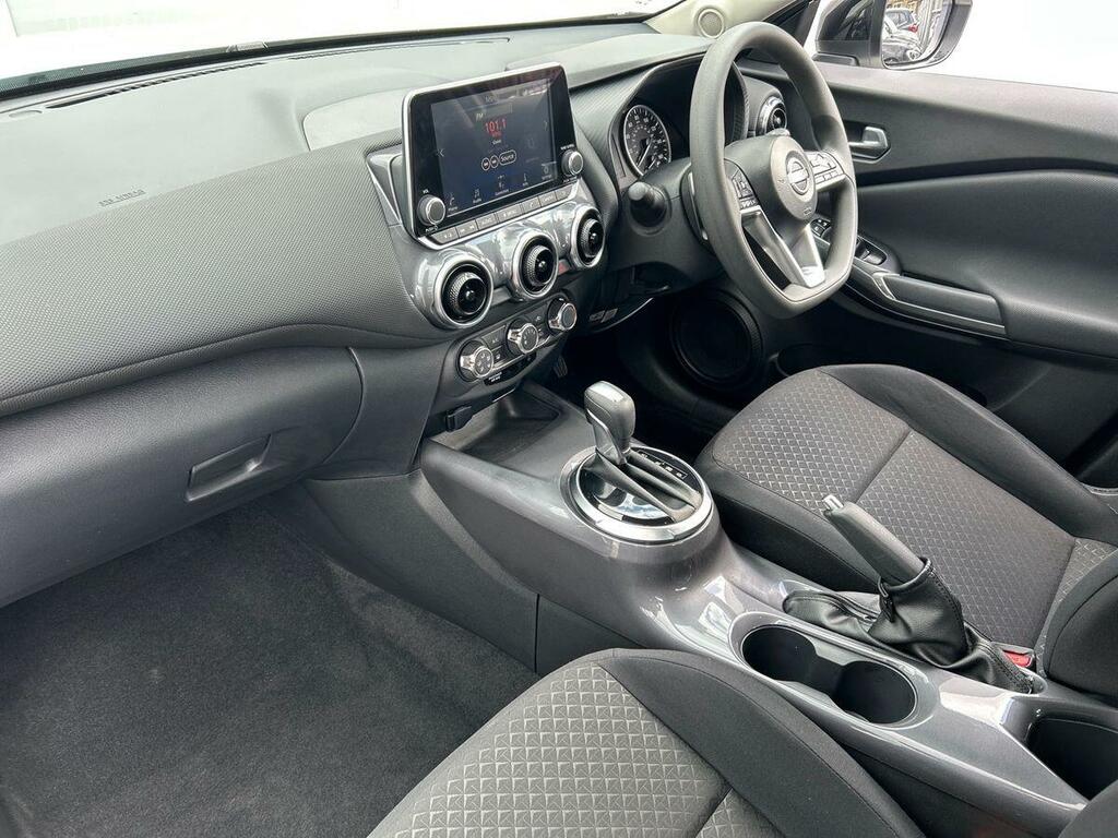 Nissan Juke 1.0 Dig-t Acenta Suv Dct Euro 6 S YK73HAV White #2