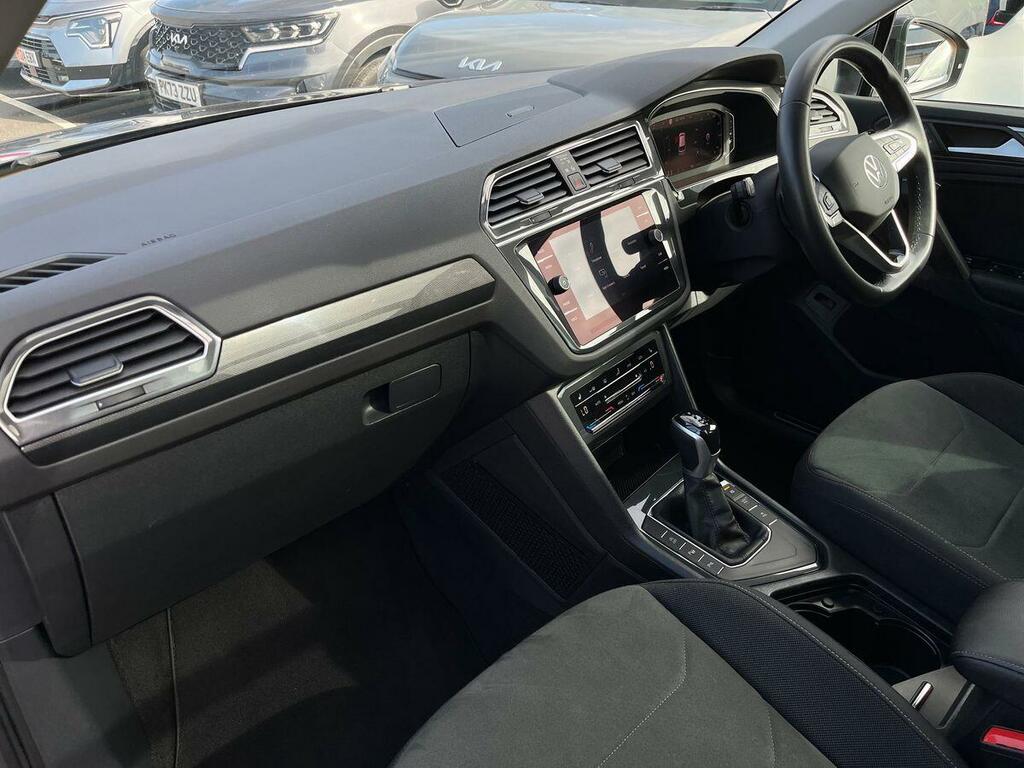 Volkswagen Tiguan 1.5 Tsi Elegance Suv Dsg Euro 6 Ss MT23RRO Grey #2