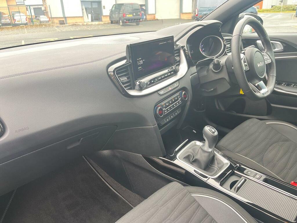 Kia Xceed 1.5 T-gdi Gt-line Euro 6 Ss PG74FGA Grey #2