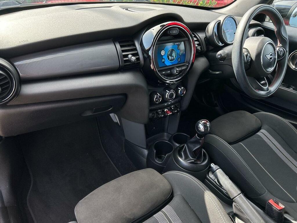 Mini Hatch 1.5 Cooper Sport Hatchback Euro PF69CNX Red #2